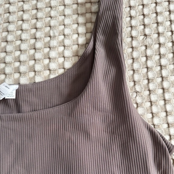 XXL Robbed Cropped Sports Top - Picture 2 of 4